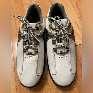 FootJoy Junior Leather Golf Shoes Size 5M Black White Titanium Style